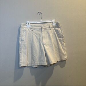 Three Dots Women's Light Beige Bermuda Shorts